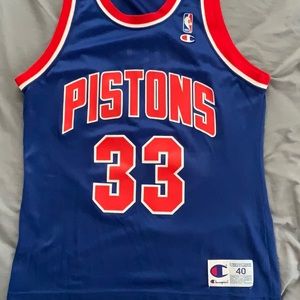 Vintage Detroit pistons champion jersey size 40 grant hill